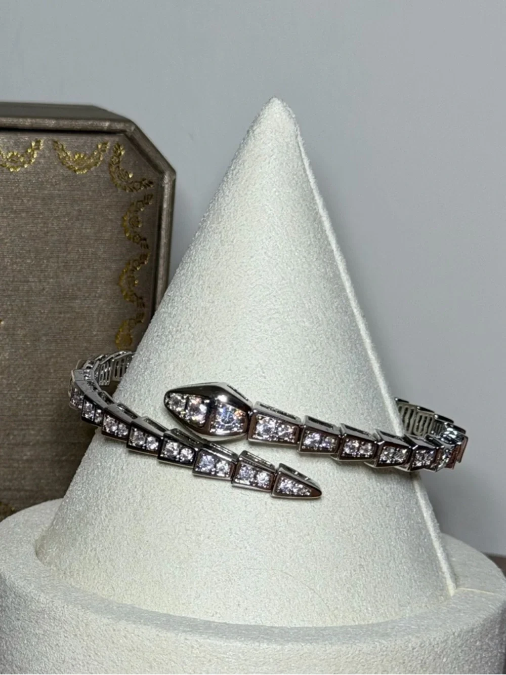 White Gold Serpenti Diamond Coil Bracelet - Silver - Picture 4 of 8